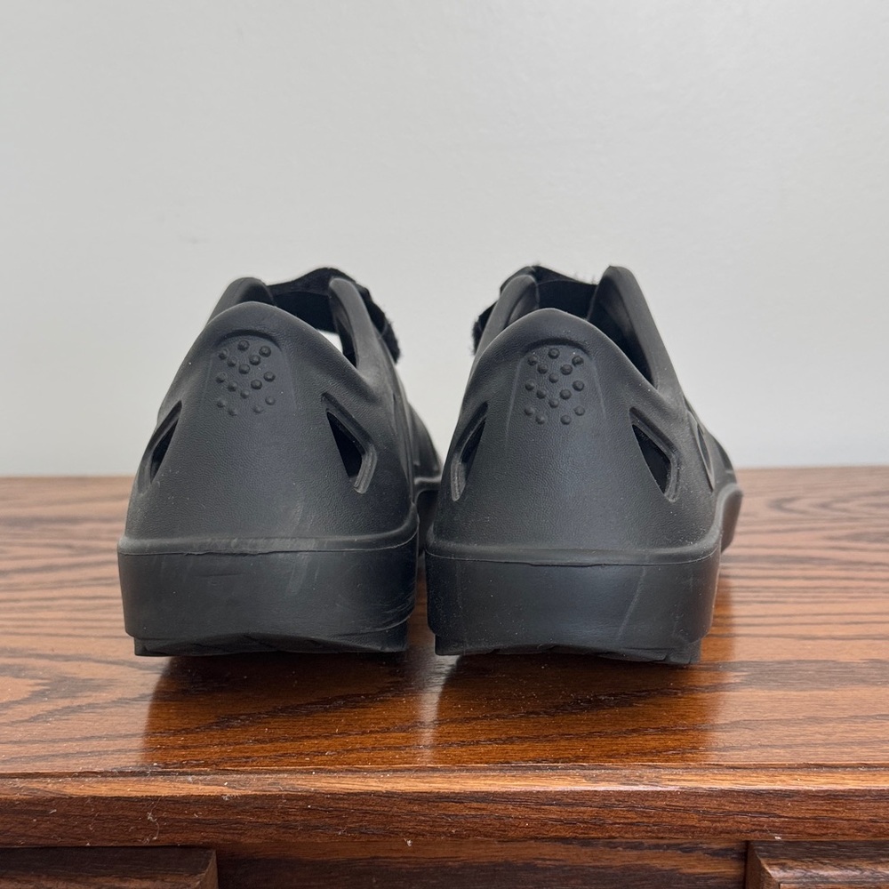 Crocs - Picture 3 of 4